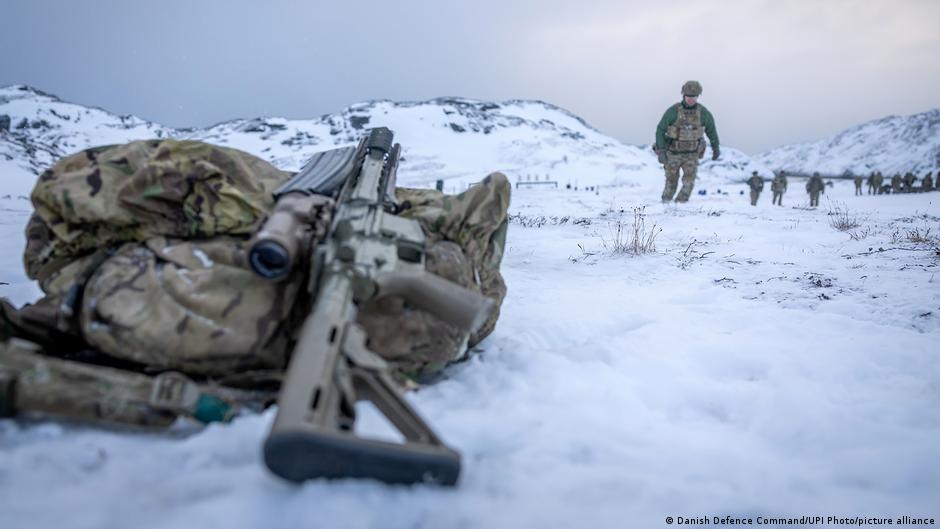 Francia propone ejercicio militar de la OTAN en Groenlandia