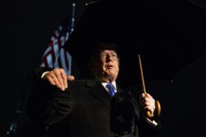 Golpear en todos los frentes: la estrategia de Trump para demoler el viejo orden mundial