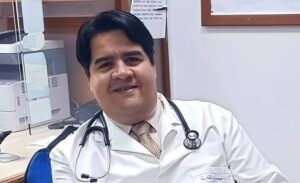 Gremio médico y estudiantes de la ULA exigen en Mérida la libertad inmediata del Dr. Pedro Fernández