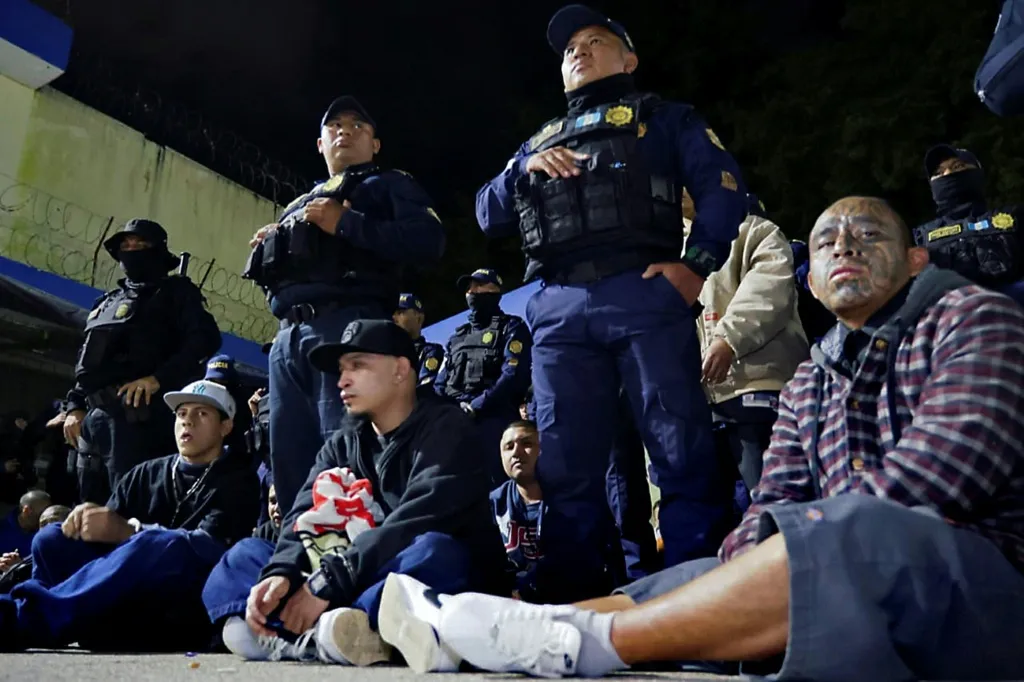 Guatemala suspende clases para este lunes ante ola de violencia por parte de las pandillas - AlbertoNews