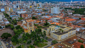 Hombre que atacó con un machete a sus padres murió tras ser linchado por sus vecinos en Bucaramanga: ‘Lo amarraron y golpearon’
