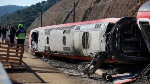 Identifican a 42 de las 43 víctimas mortales del accidente ferroviario de España – AlbertoNews