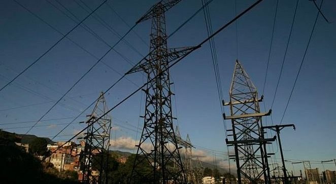 Inestabilidad eléctrica golpea a Venezuela: fuerte bajón de luz afectó a varios estados del país este #23Ene