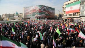 Irán atacará bases estadounidenses si es atacado