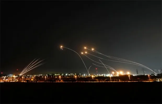 Israel mata al menos 13 palestinos en Gaza tras lanzamiento de proyectil desde la Franja