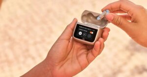JBL planta cara a Apple con una fuerte rebaja en sus auriculares Tour Pro 3 y sacude la gama premium