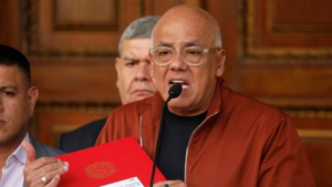 Jorge Rodríguez celebró la reapertura del espacio aéreo comercial sobre Venezuela
