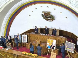 Jorge Rodríguez jura como jefe del Parlamento sin referirse a EEUU: ofrece diálogo y unidad