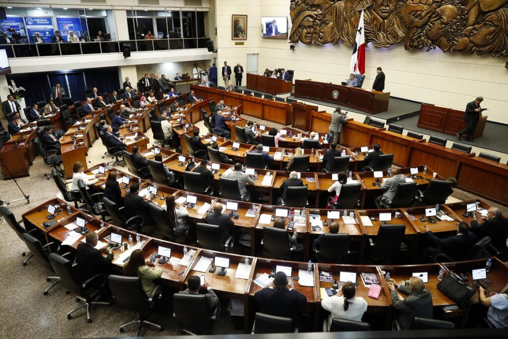 Parlamento de Panamá reconoce a Edmundo González como ganador de comicios en Venezuela