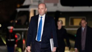 La Casa Blanca sugiere ahora que la muerte de Alex Pretti se debió a un fallo en los «protocolos» de los agentes de inmigración | elperiodico.com