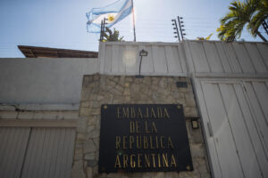 La Nación | Italia se hará cargo de la Embajada de Argentina en Venezuela – AlbertoNews