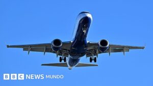 La agencia de aviación de EE.UU. alerta a las aerolíneas de «riesgos potenciales» en varios puntos de América Latina debido a actividad militar