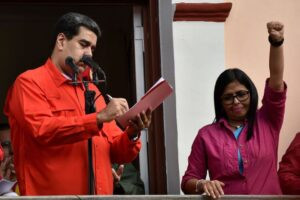La artimaña del TSJ chavista para perpetuar a Delcy Rodríguez en el poder el máximo tiempo posible