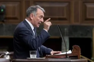 La embajadora de Venezuela en España se reúne con altos cargos del Congreso para abordar la situación del país | europapress.es