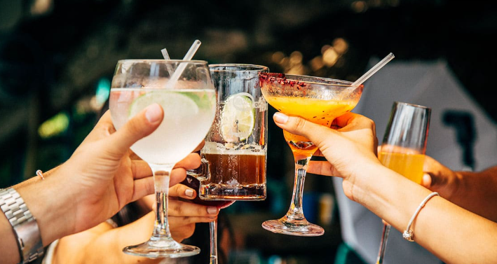 La humanidad y el alcohol: una historia de “amor” de 10 millones de años