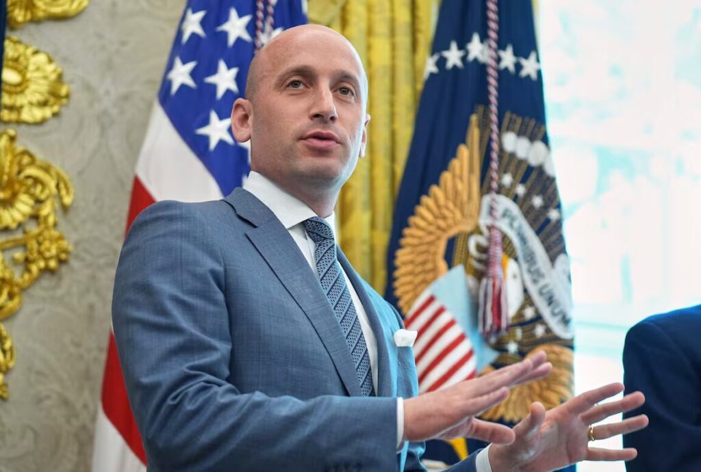 La participación de EE.UU. en Venezuela es una “operación militar en curso”, dice subjefe de la Casa Blanca - AlbertoNews