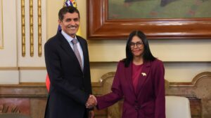 Las maniobras de Delcy Rodríguez por cerrar acuerdos de inversión con Emiratos Árabes