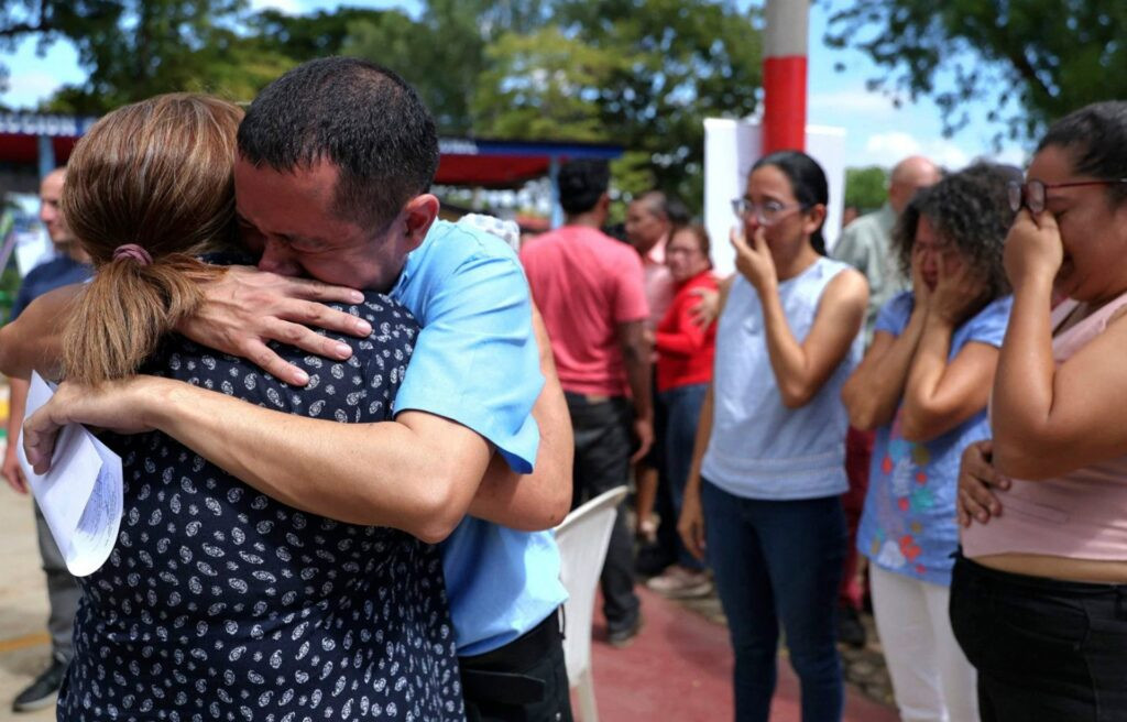 Liberan en Nicaragua a decenas de presos políticos
