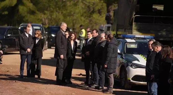 Los Reyes de España visitan la zona del accidente ferroviario