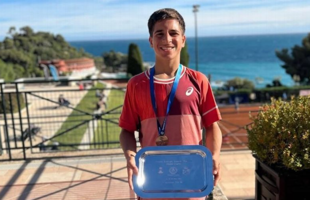 Lucas Herrera Sánchez: El prodigio ambidiestro que revoluciona el tenis