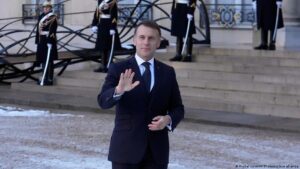 Macron propone a Trump un G7 con participación rusa