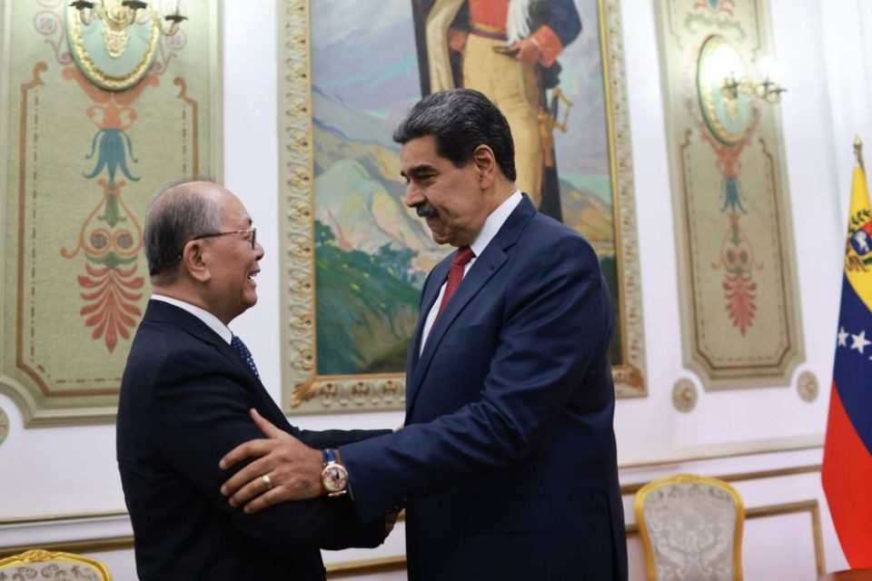 Maduro enviado especial China