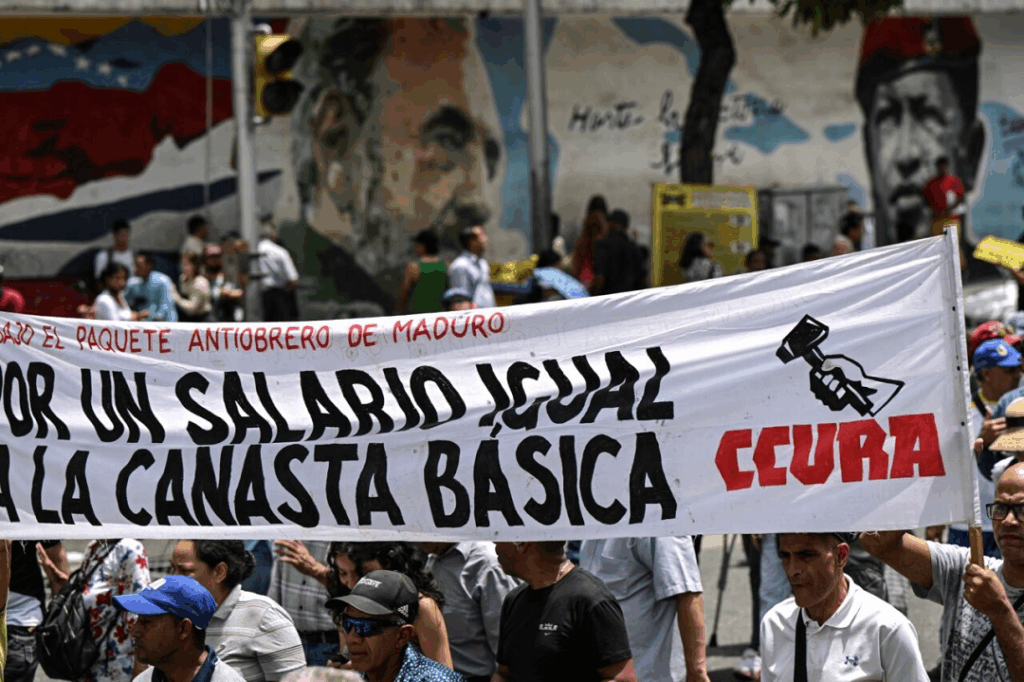 Maestros celebran su día en Venezuela sin sueldos dignos y sin ser valorados