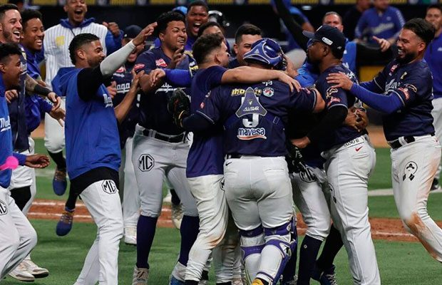 Magallanes y Caribes sumaron relevistas para la final