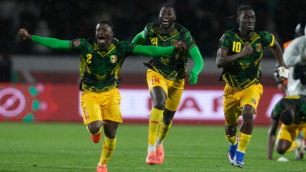 Mali obra el primer 'milagro' de la Copa y se mete en cuartos en la tanda... y tras cuatro empates