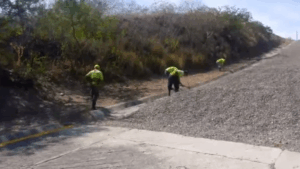 Mantenimiento preventivo en rampa de la Caracas - La Guaira