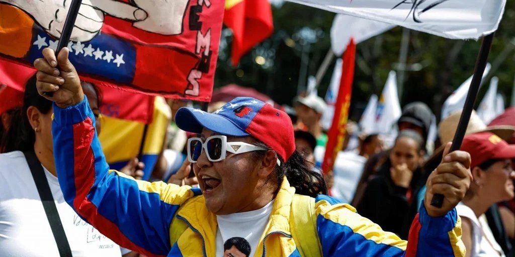 Marcha chavista en Caracas para pedir el regreso de Maduro y su esposa