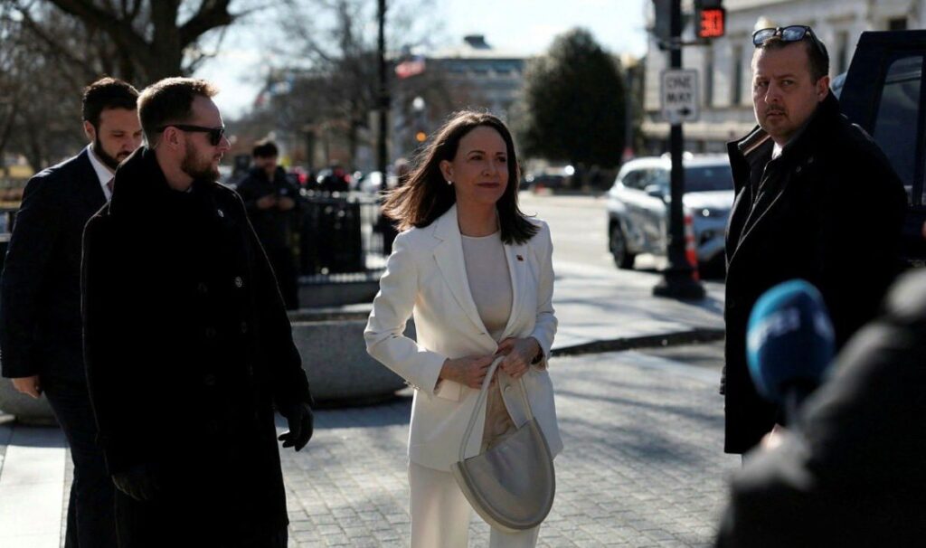 María Corina Machado al salir de la Casa Blanca: Sepan que contamos con el presidente Trump para la liberación de Venezuela