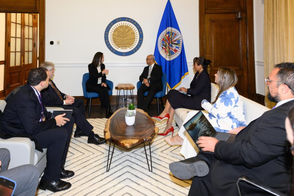 María Corina Machado y el secretario de la OEA abordan los próximos pasos de Venezuela
