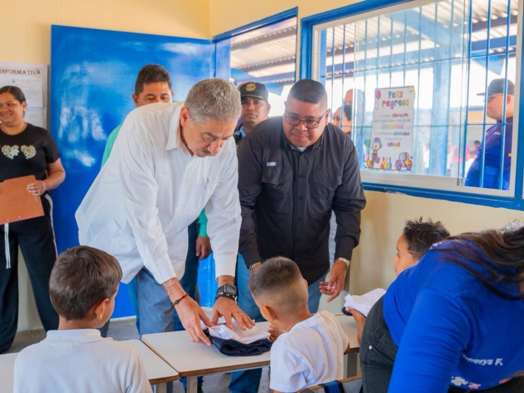 Más de 300 mil estudiantes iniciaron II Momento Pedagógico en Bolívar