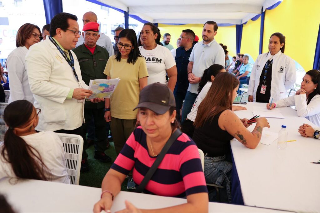 Más de 400 apartamentos fueron impactados por bombardeo de EEUU, según el chavismo