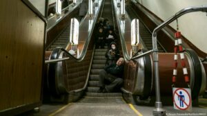 Metro de Kiev deja de funcionar a pesar de tregua energética