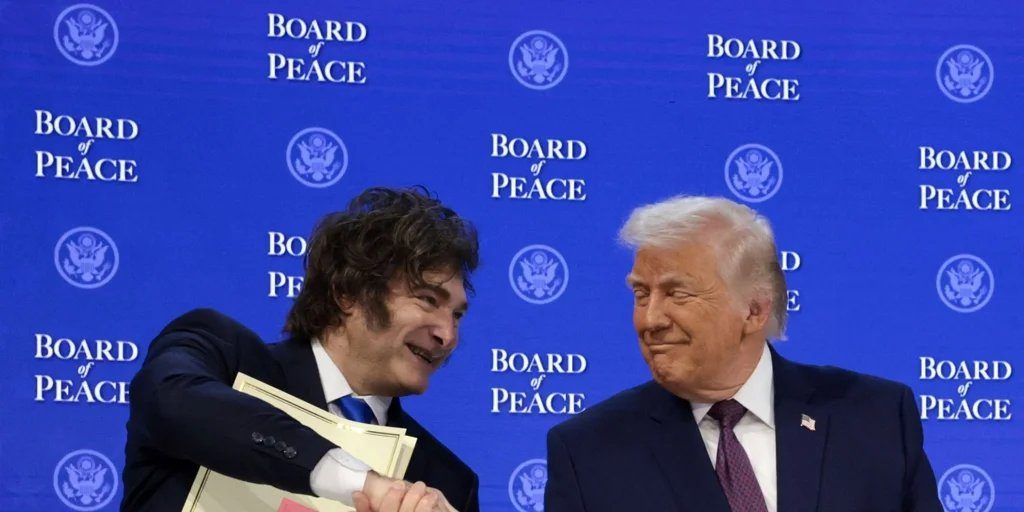 Milei defiende el comercio con China pese a la presión de Trump con su rescate millonario
