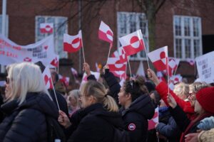 Miles de personas se manifiestan en Dinamarca contra el expansionismo de EEUU | europapress.es
