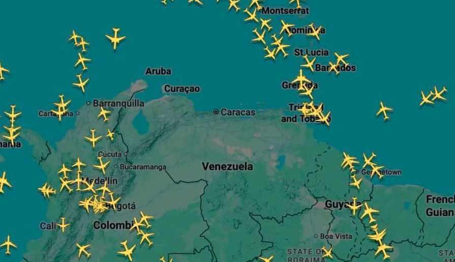 Misterioso avión procedente de Dominicana llegó a Maiquetía en plena tensión por arresto de Maduro