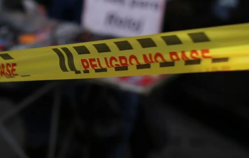 Muere motorizado que chocó contra avioneta
