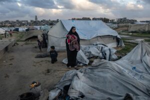 Muere un bebé de un año en Gaza por hipotermia en medio de la tormenta que azota la Franja – AlbertoNews