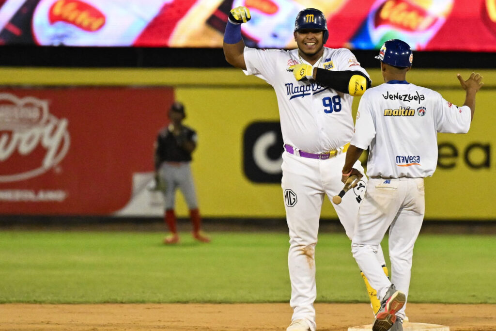 Navegantes remontaron dos veces para dejar en el terreno a Cardenales en extrainnings