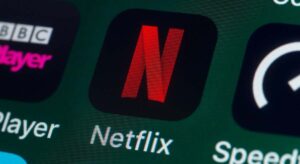 Netflix cumple las expectativas pero decepciona al mercado por sus previsiones para 2026