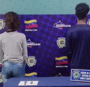 Niño de 6 años era quemado por su madre y padrastro