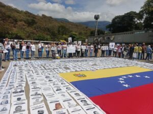 “No nos dejen solos”, el clamor de familiares de presos políticos a cinco días de la promesa de liberaciones