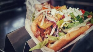 Orijin, el nuevo local de Omar Montes que busca homenajear el origen del kebab