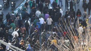 PROTESTAS IRÁN | Al menos dos muertos durante el quinto día consecutivo de protestas contra el Gobierno | elperiodico.com