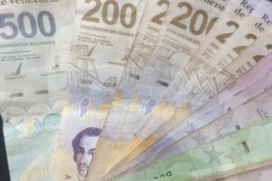 Equivale a US$ 228,36: pagan Bono Corresponsabilidad y Formación a trabajadores de nómina especial