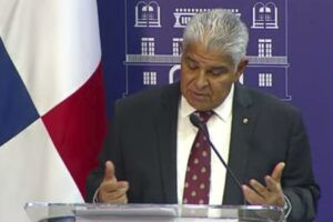 Panamá pide una «transición democrática» en Venezuela