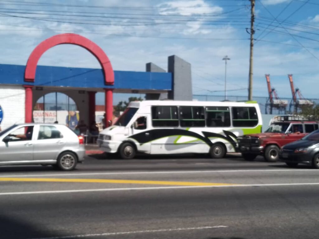 Paradas vacías en el Litoral
